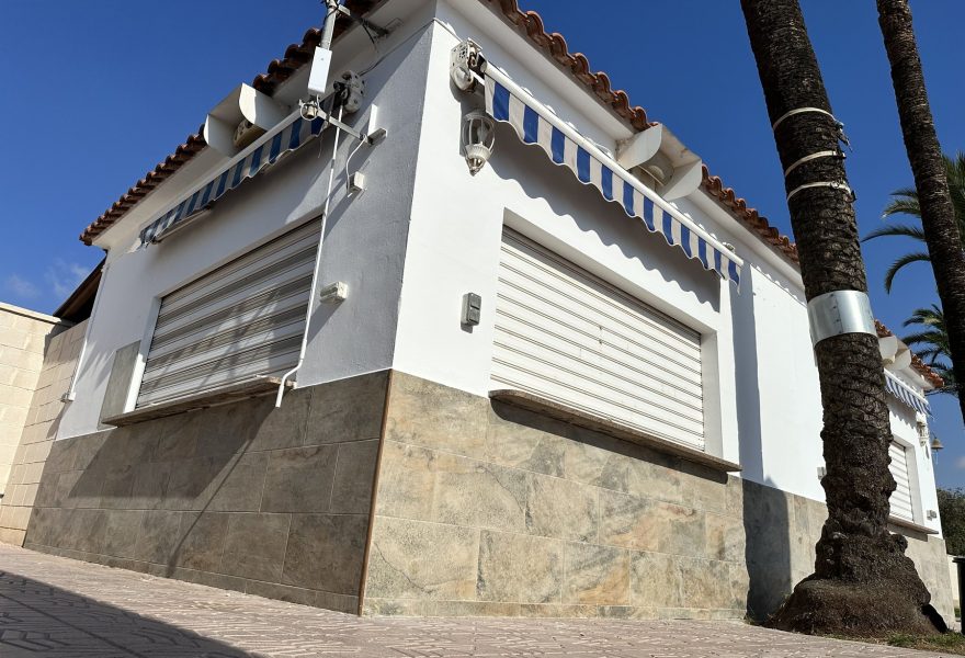 Fachada de vivienda terminada por Construcciones Torreguil 4